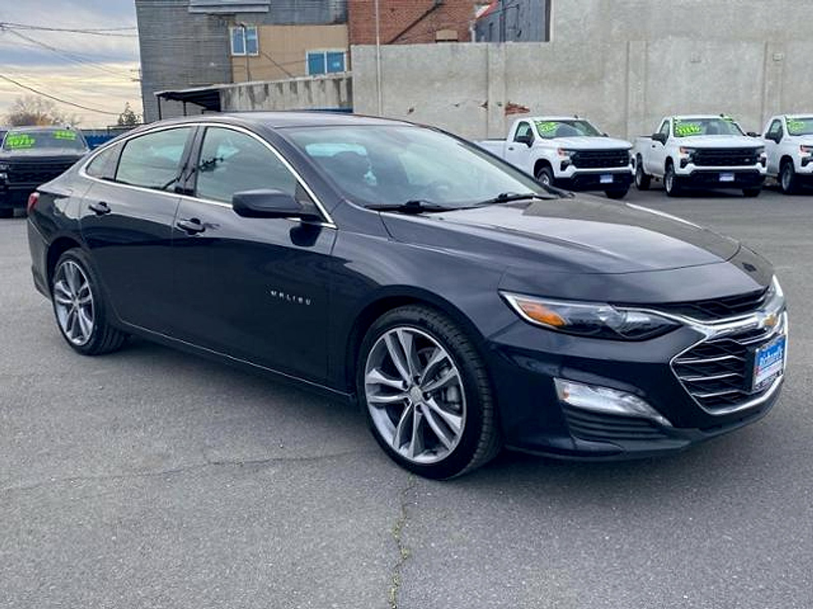 Used 2022 Chevrolet Malibu LT FWD image 10