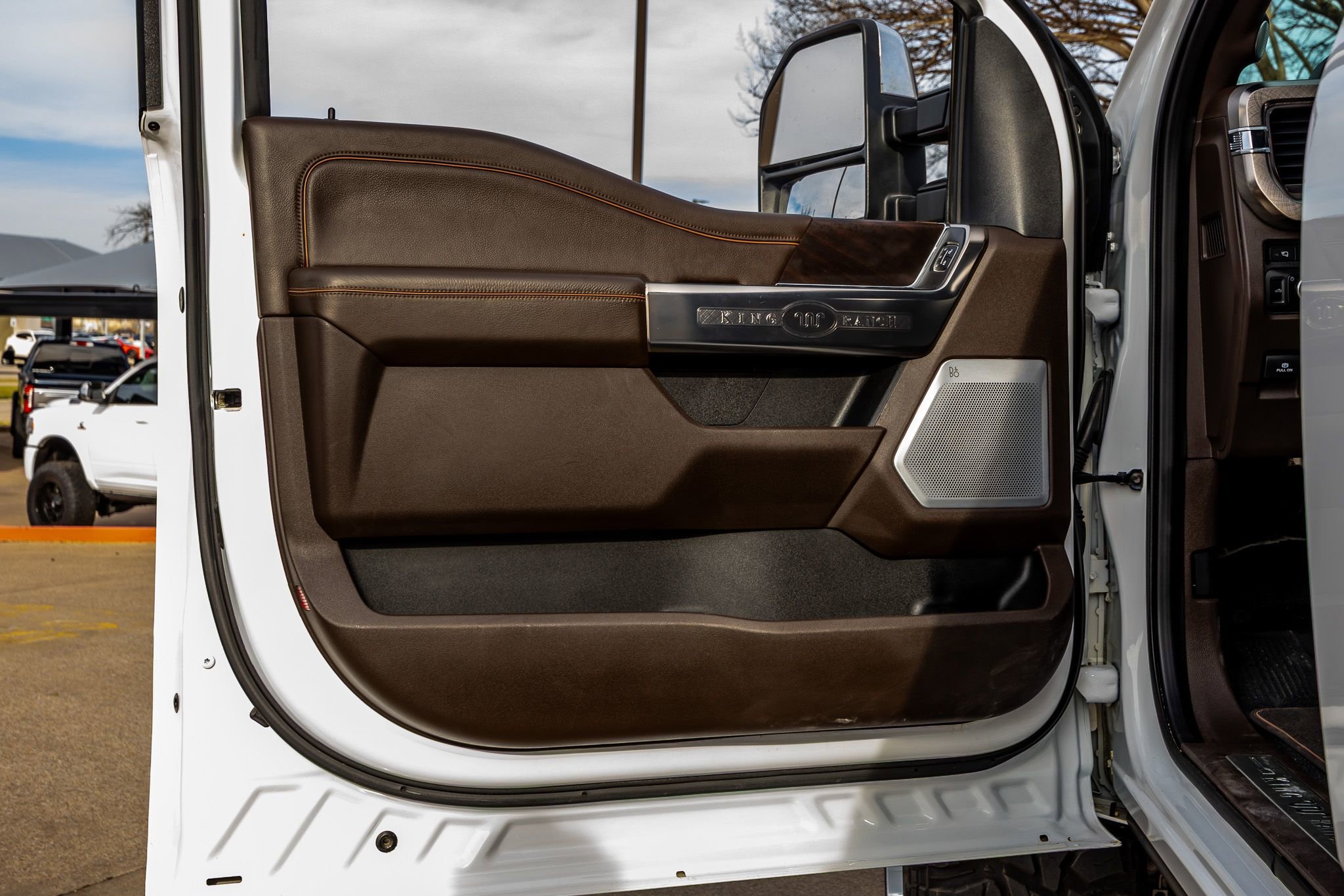 Used 2023 Ford F350 King Ranch w/ Chrome Package image 32