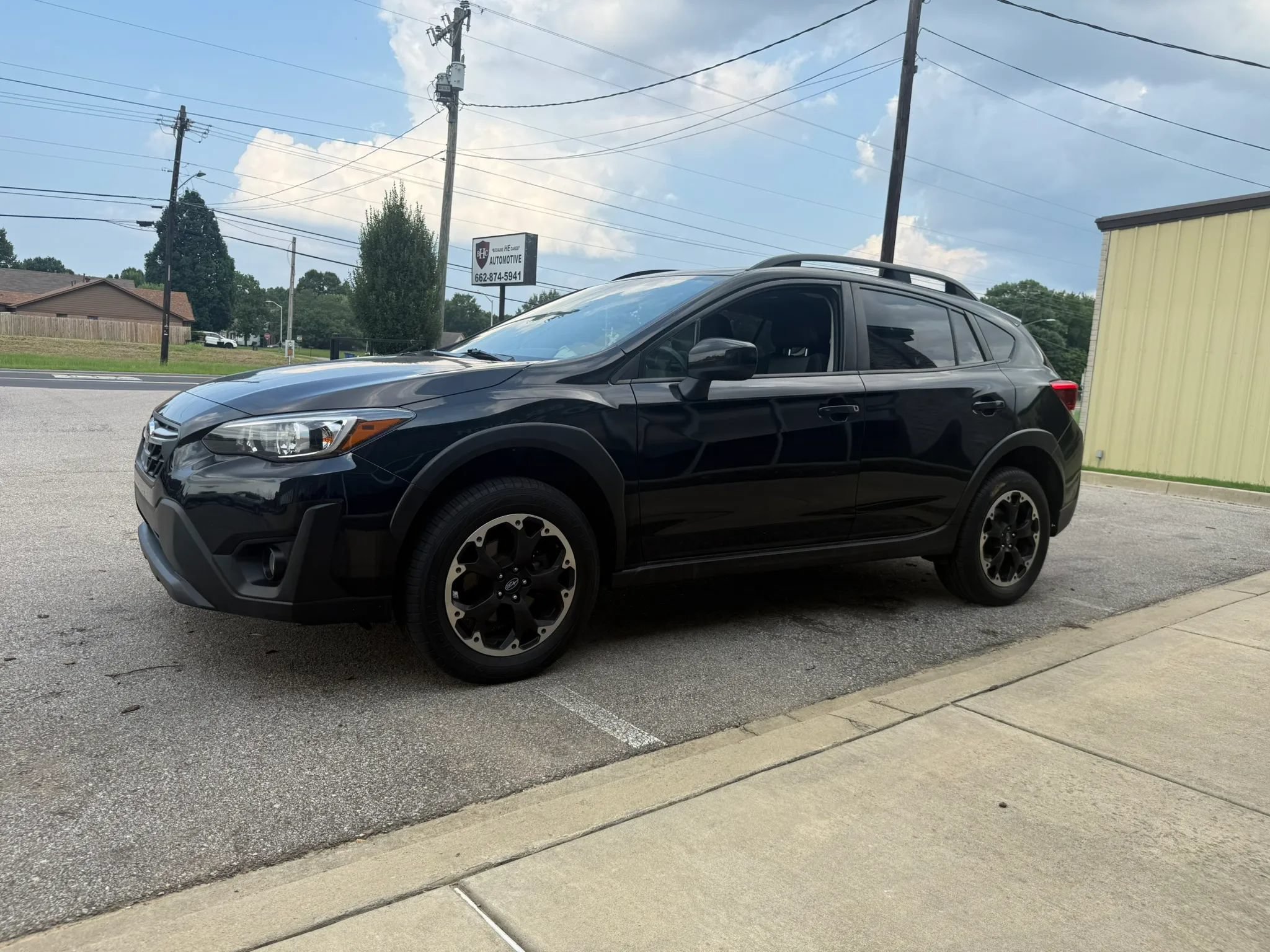 Used 2023 Subaru Crosstrek 2.0i Premium AWD/4WD image 4