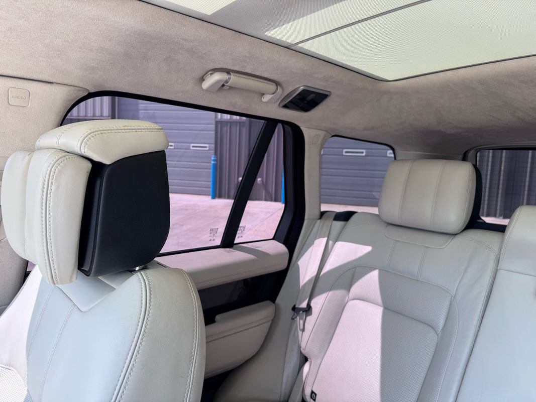 Used 2019 Land Rover Range Rover Supercharged AWD/4WD image 24