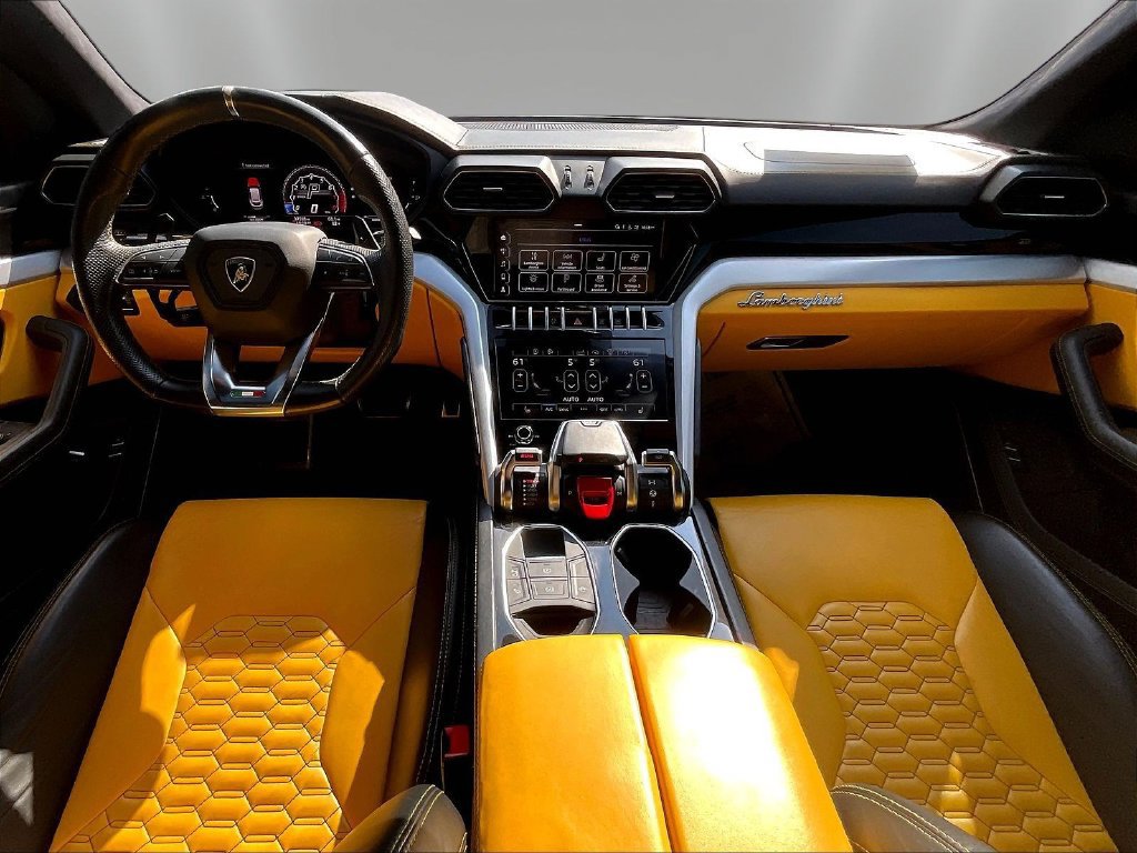 Used 2021 Lamborghini Urus AWD/4WD image 7