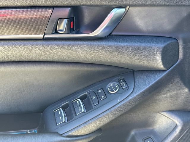 Used 2018 Honda Accord Sport image 25