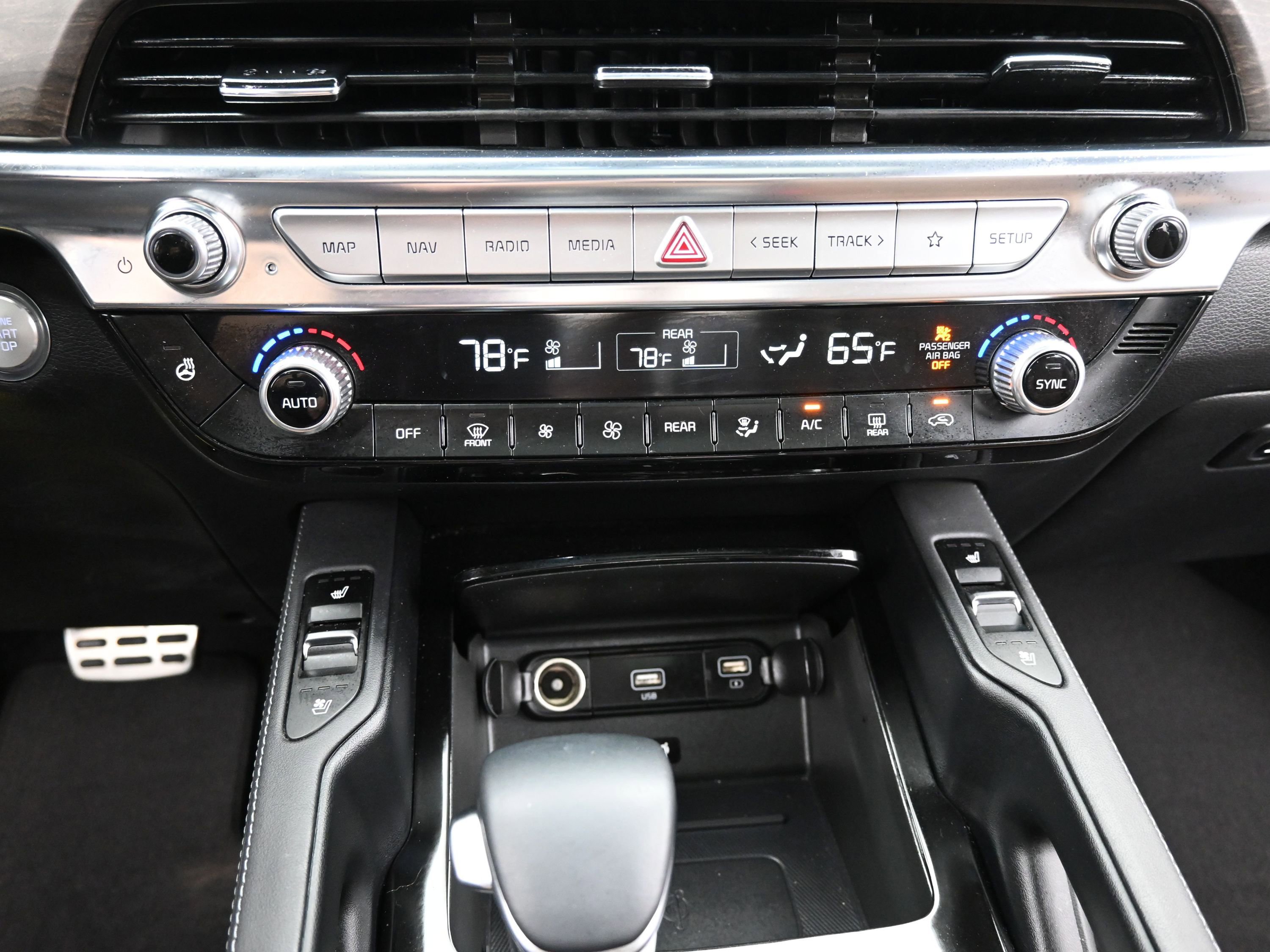 Used 2022 Kia Telluride SX w/ SX Prestige Package image 13