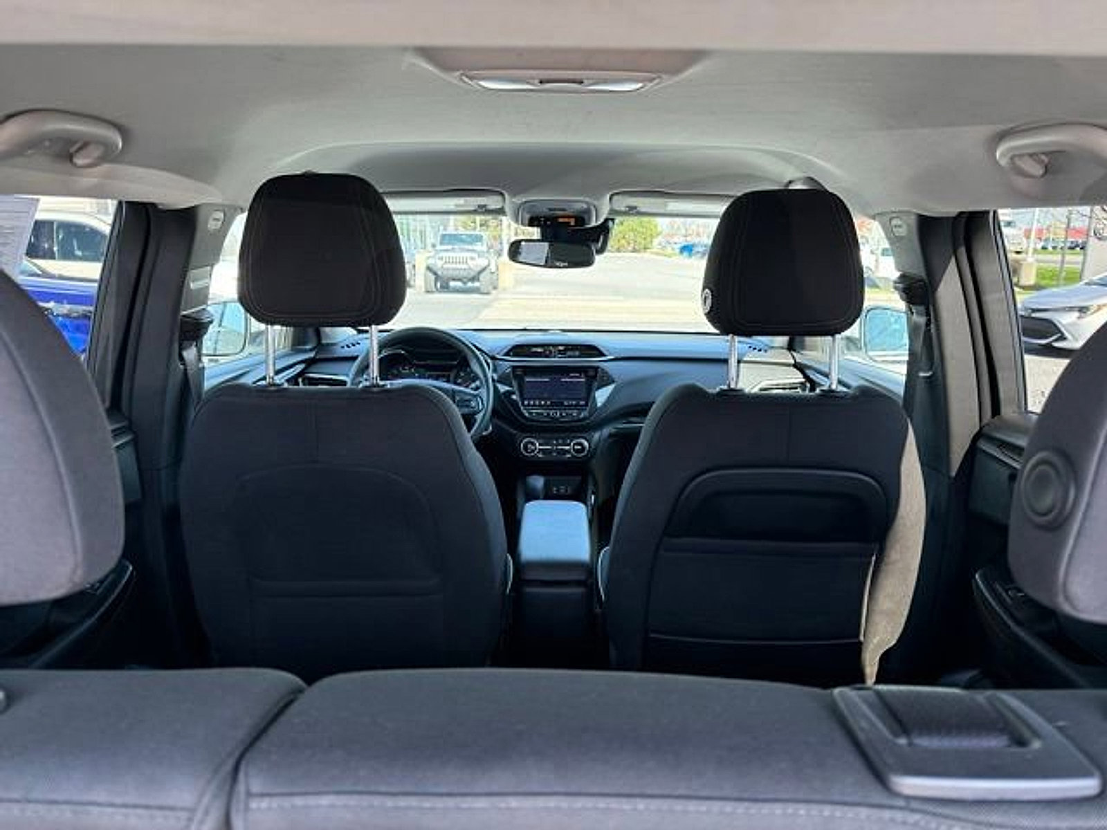 Used 2023 Chevrolet TrailBlazer LT w/ Convenience Package AWD/4WD image 22