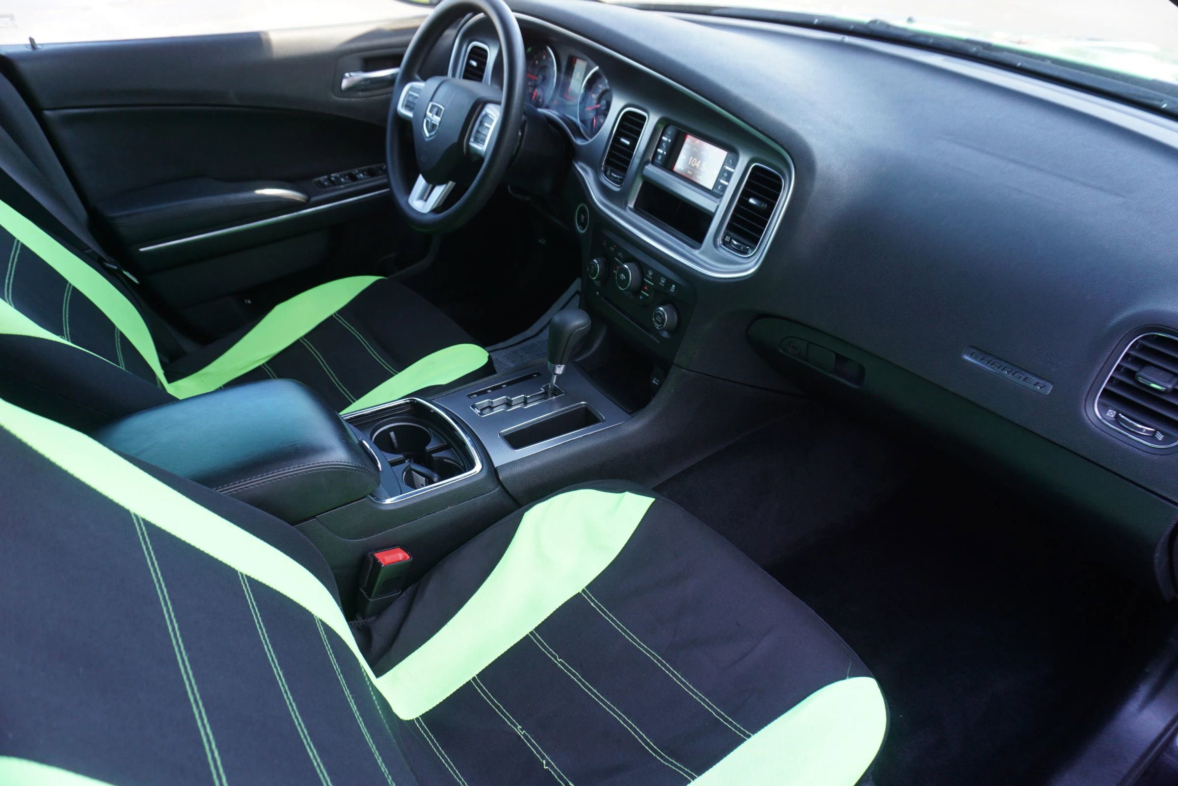 Used 2014 Dodge Charger SE RWD image 24