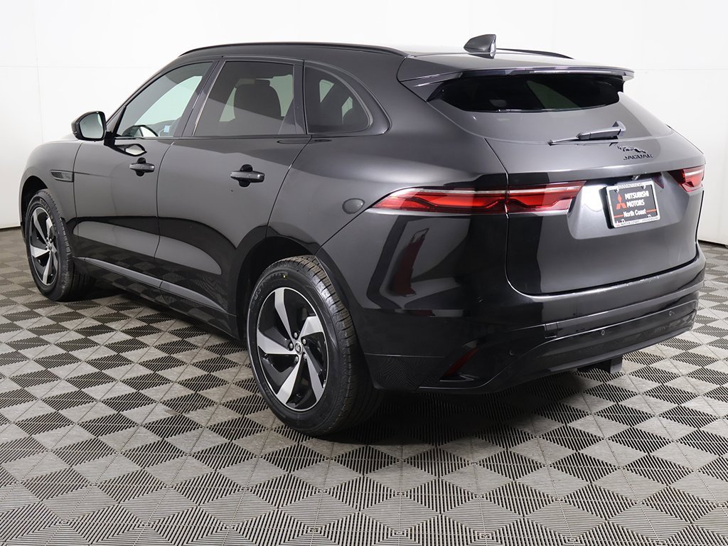 Used 2024 Jaguar F-PACE R-Dynamic S image 12