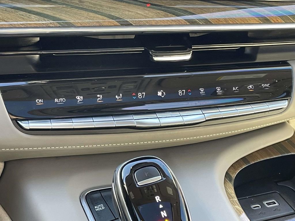 Used 2022 Cadillac Escalade Sport Platinum image 29