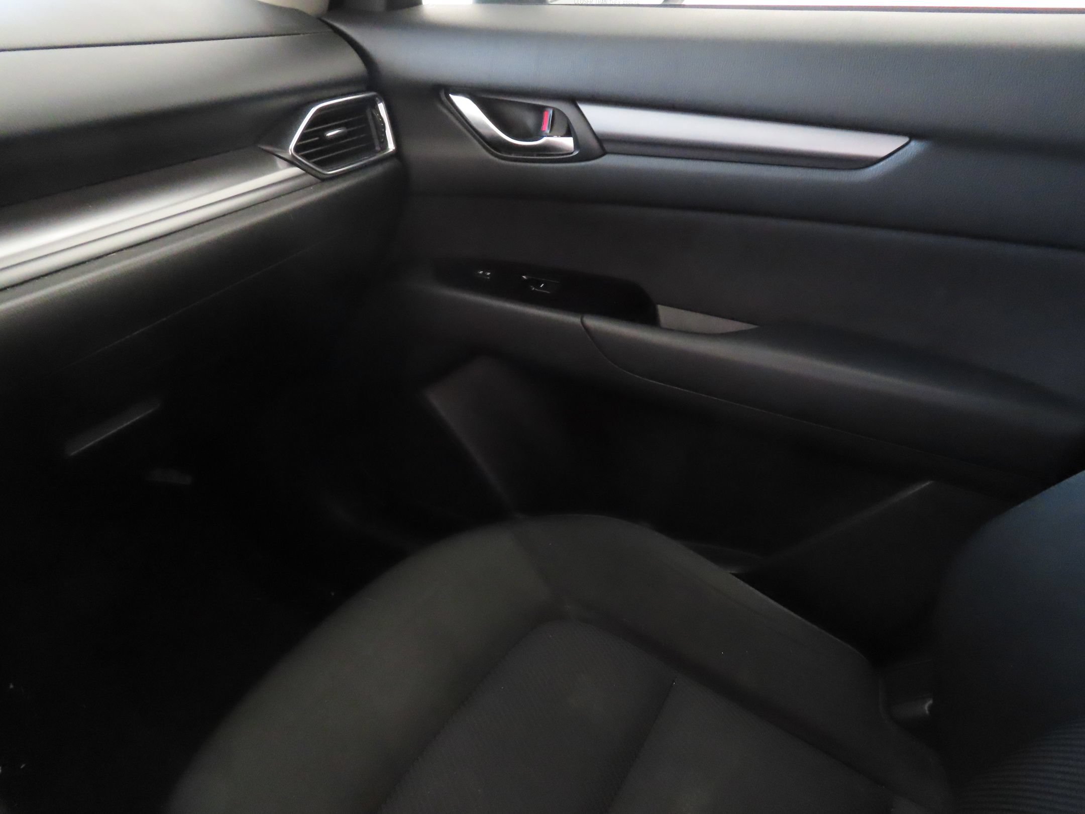 Used 2019 MAZDA CX-5 Sport FWD image 20