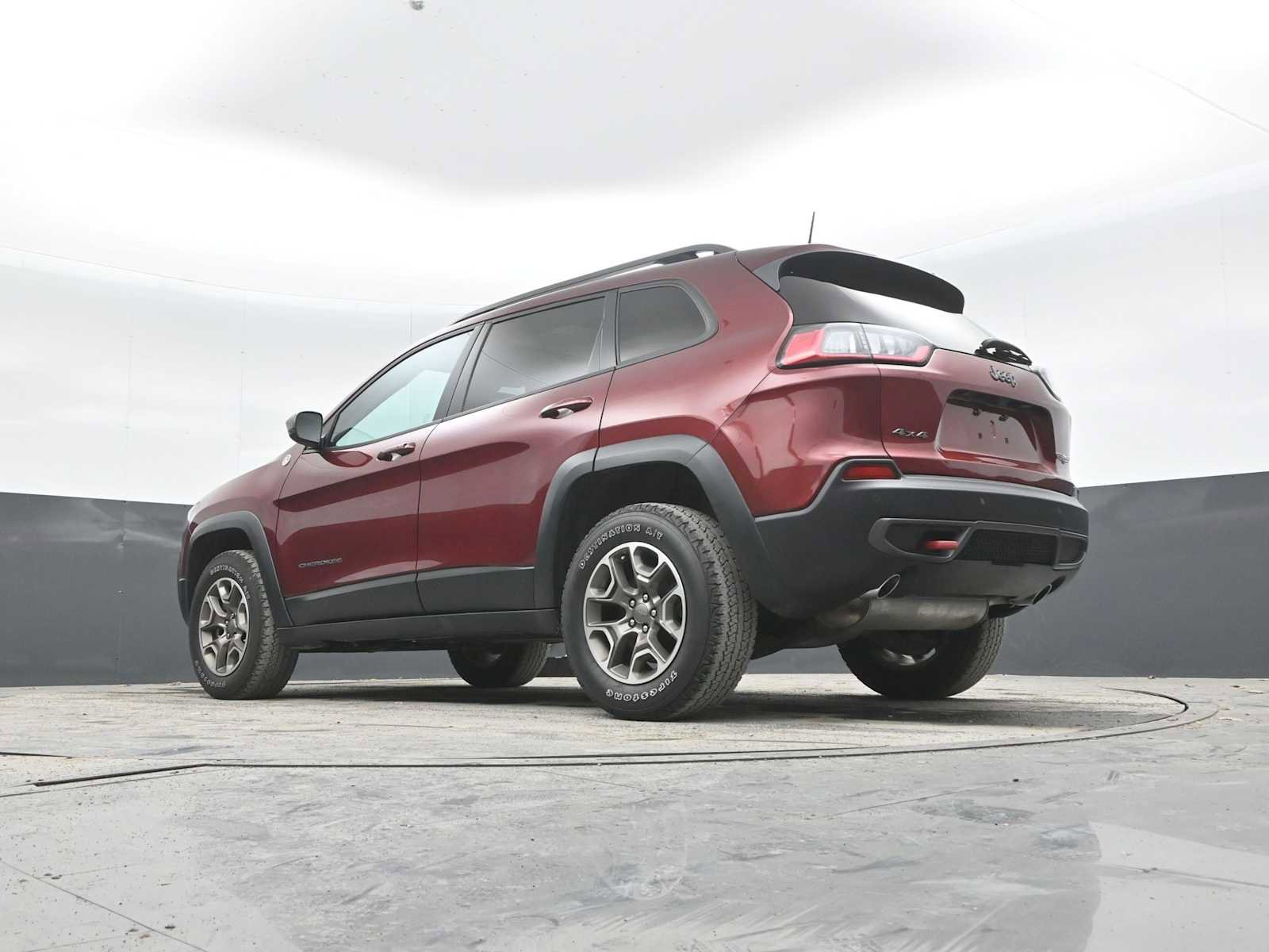 Used 2021 Jeep Cherokee Trailhawk w/ Sun, Sound & Nav Group image 21