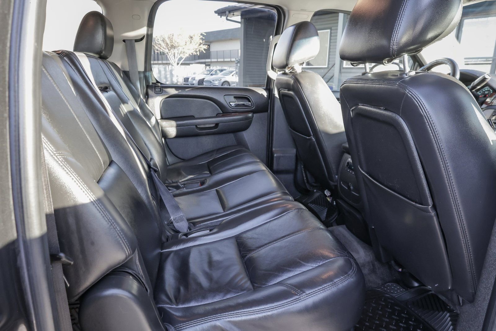 Used 2011 GMC Yukon XL SLT AWD/4WD image 25