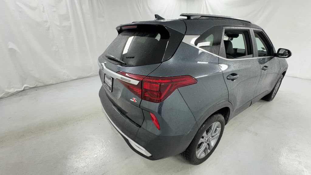 Used 2021 Kia Seltos S AWD/4WD image 3
