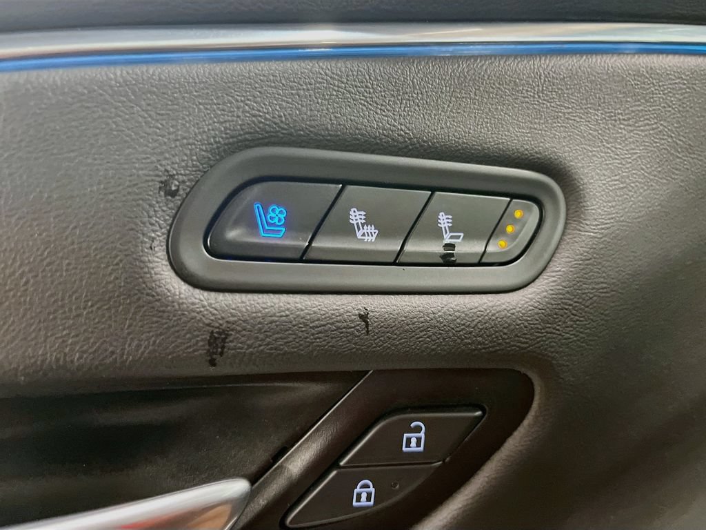 Certified 2024 Cadillac Escalade Sport RWD image 28