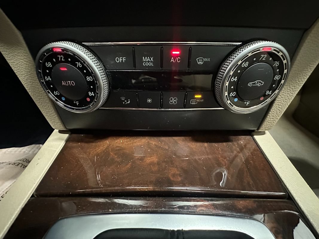 Used 2012 Mercedes-Benz GLK 350 4MATIC image 20