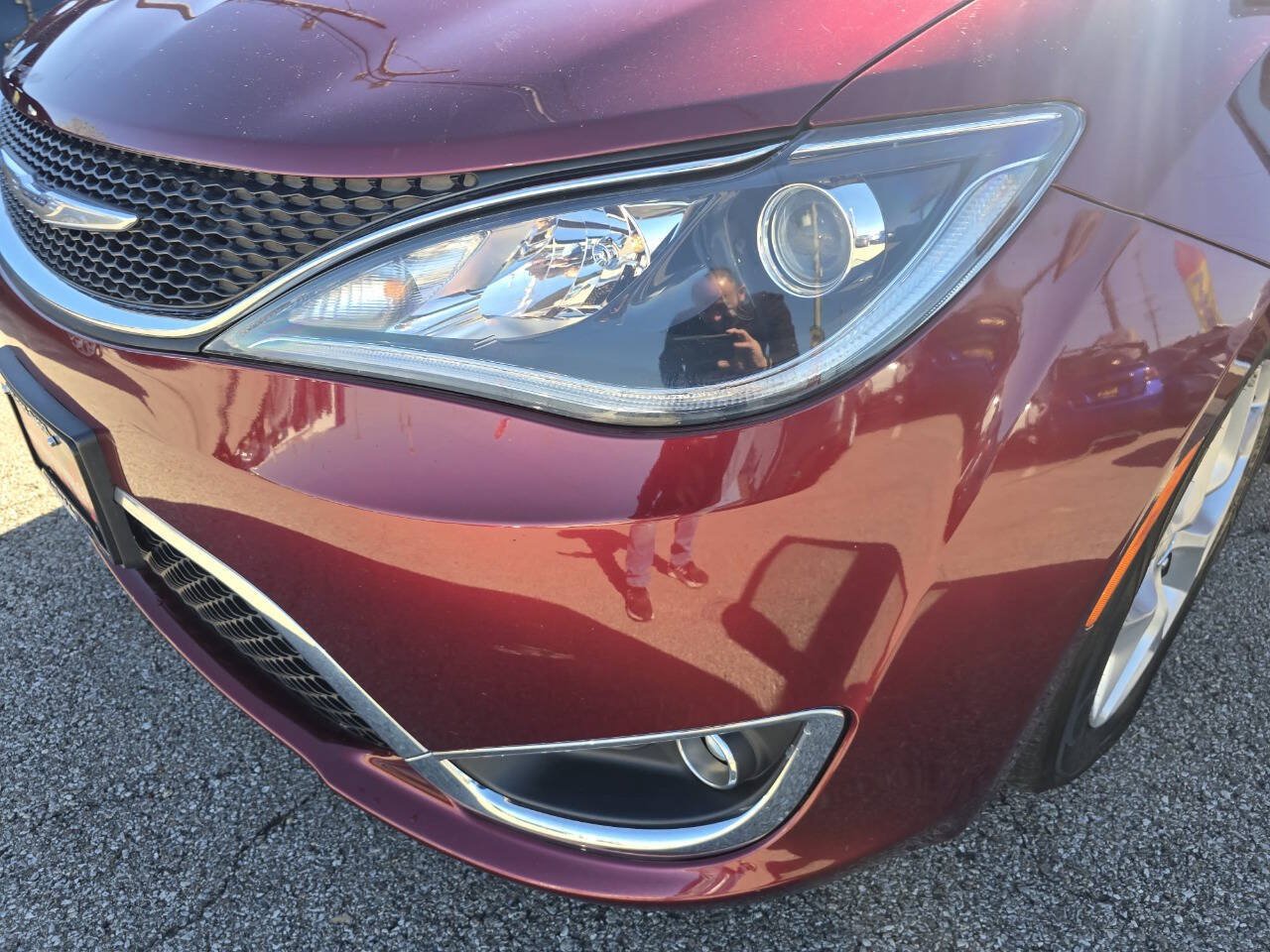 Used 2017 Chrysler Pacifica Touring-L w/ Tire & Wheel Group FWD image 44