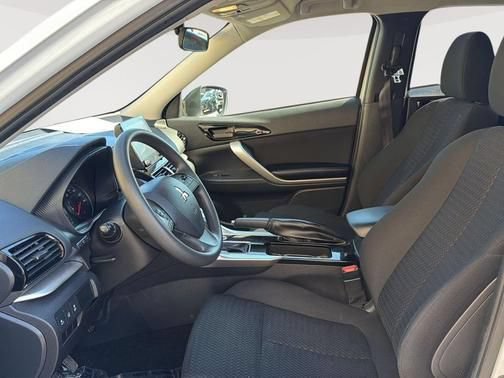 Used 2024 Mitsubishi Eclipse Cross AWD image 9