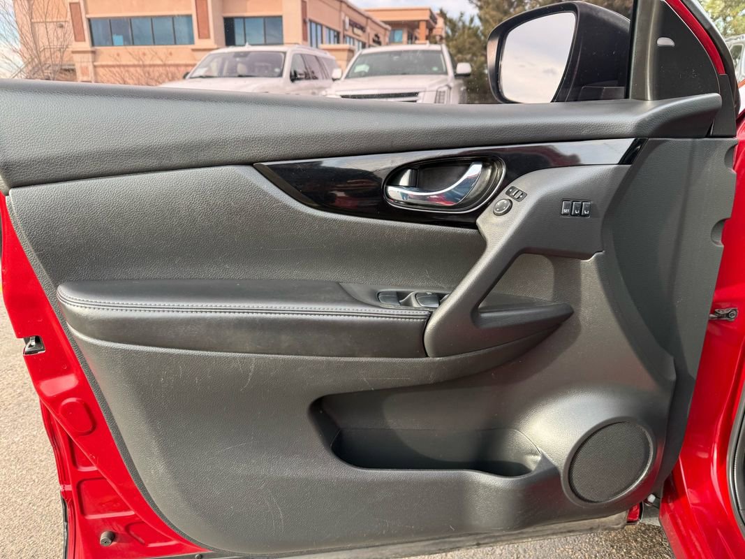 Used 2021 Nissan Rogue Sport SL w/ Premium Package image 14