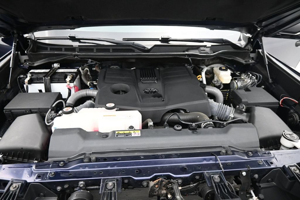 Used 2023 Toyota Tundra SR5 w/ SR5 Convenience Package AWD/4WD image 19