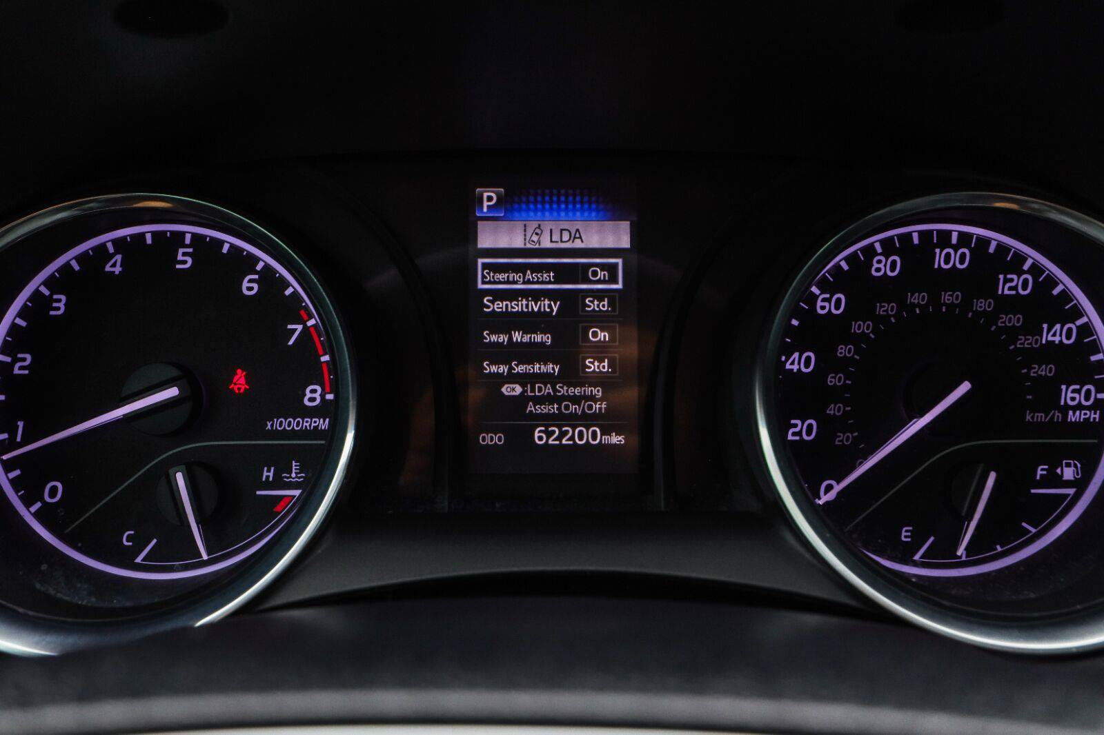 Used 2019 Toyota Camry SE FWD image 6