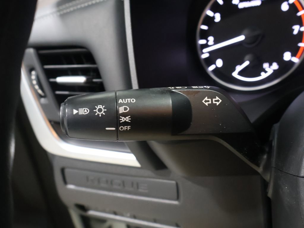 Used 2023 Nissan Rogue S image 36