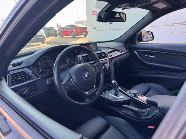 Used 2018 BMW 320i xDrive Sedan image 24