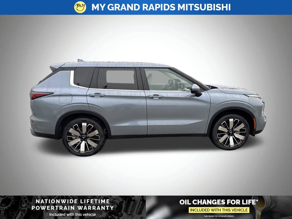 New 2026 Mitsubishi Outlander SE AWD/4WD image 8