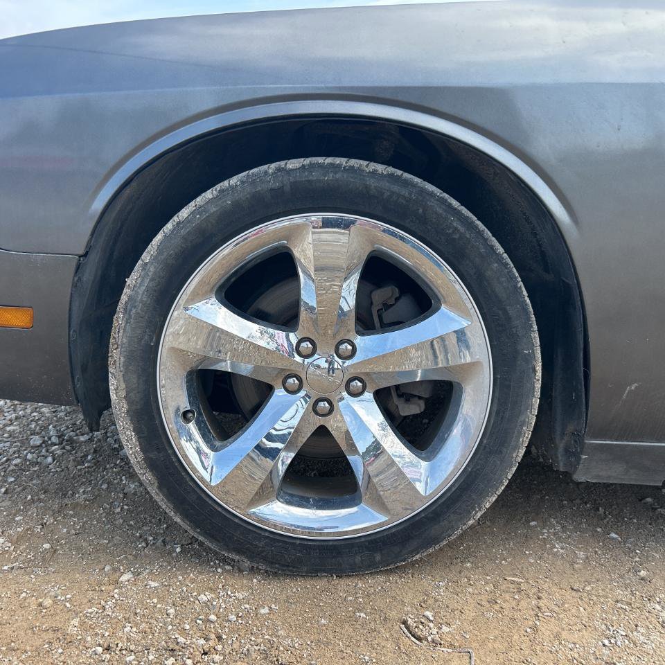 Used 2012 Dodge Challenger SXT Plus image 31