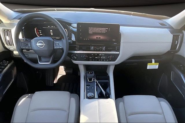New 2026 Nissan Pathfinder SL image 5