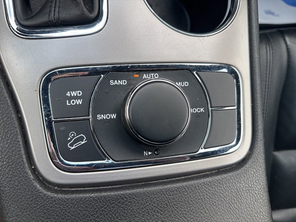 Used 2022 Jeep Grand Cherokee Limited AWD/4WD image 25