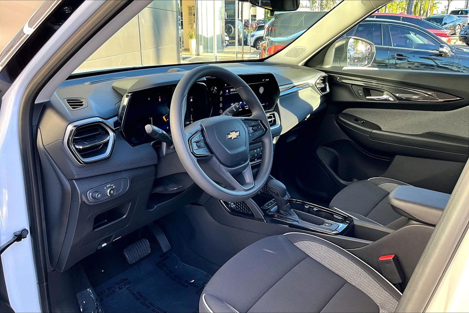 Used 2026 Chevrolet TrailBlazer LS w/ LS Convenience Package FWD image 14