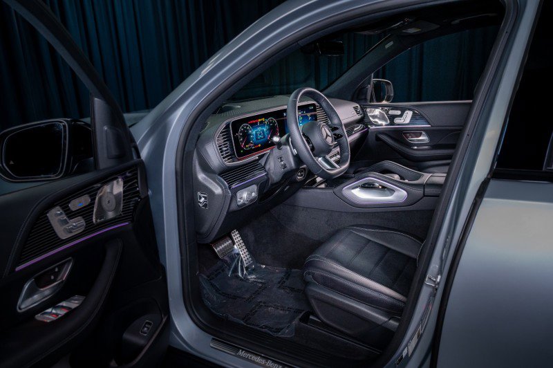 New 2026 Mercedes-Benz GLS 580 4MATIC image 11