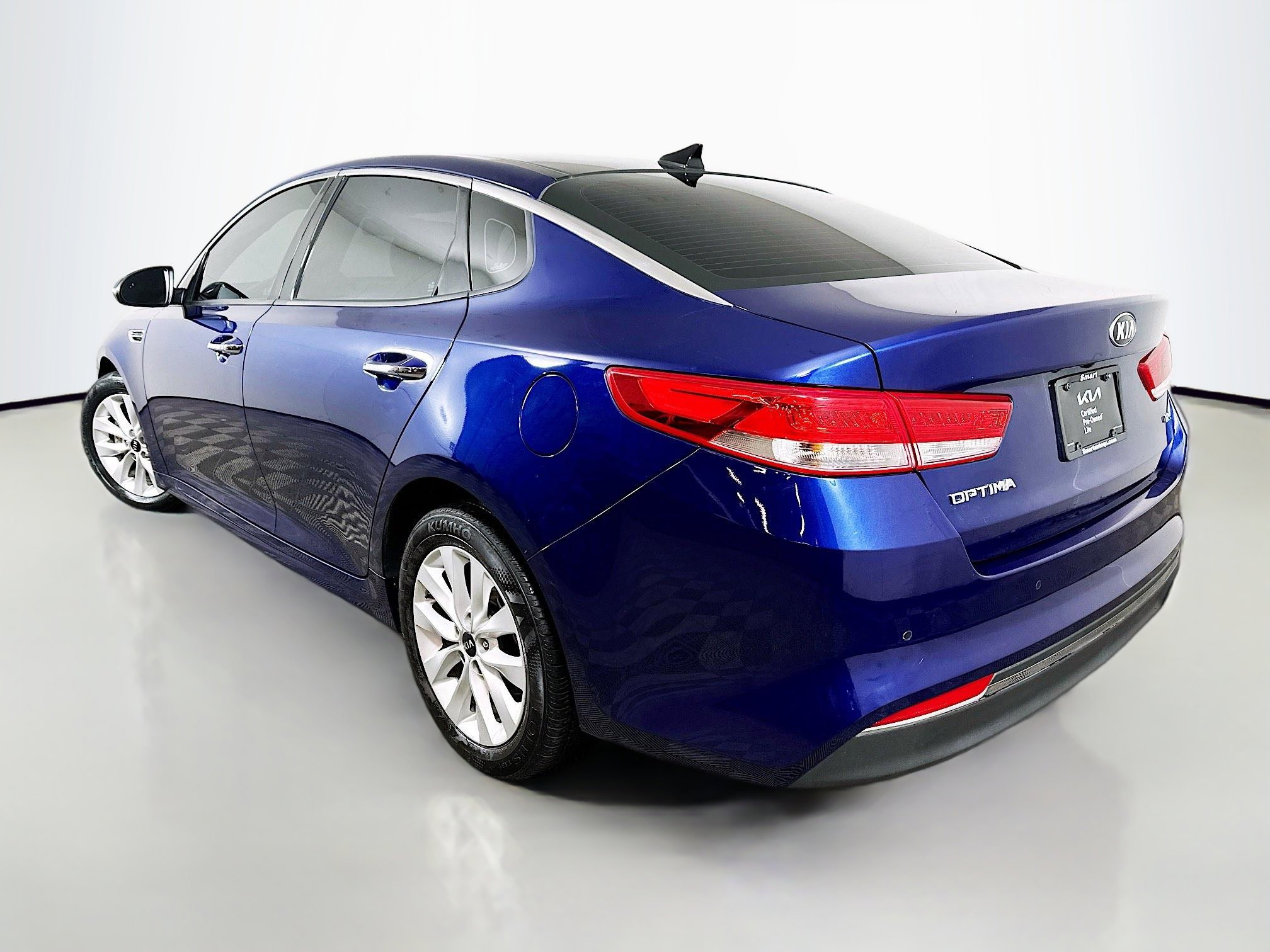 Used 2018 Kia Optima EX w/ Premium Package FWD image 5