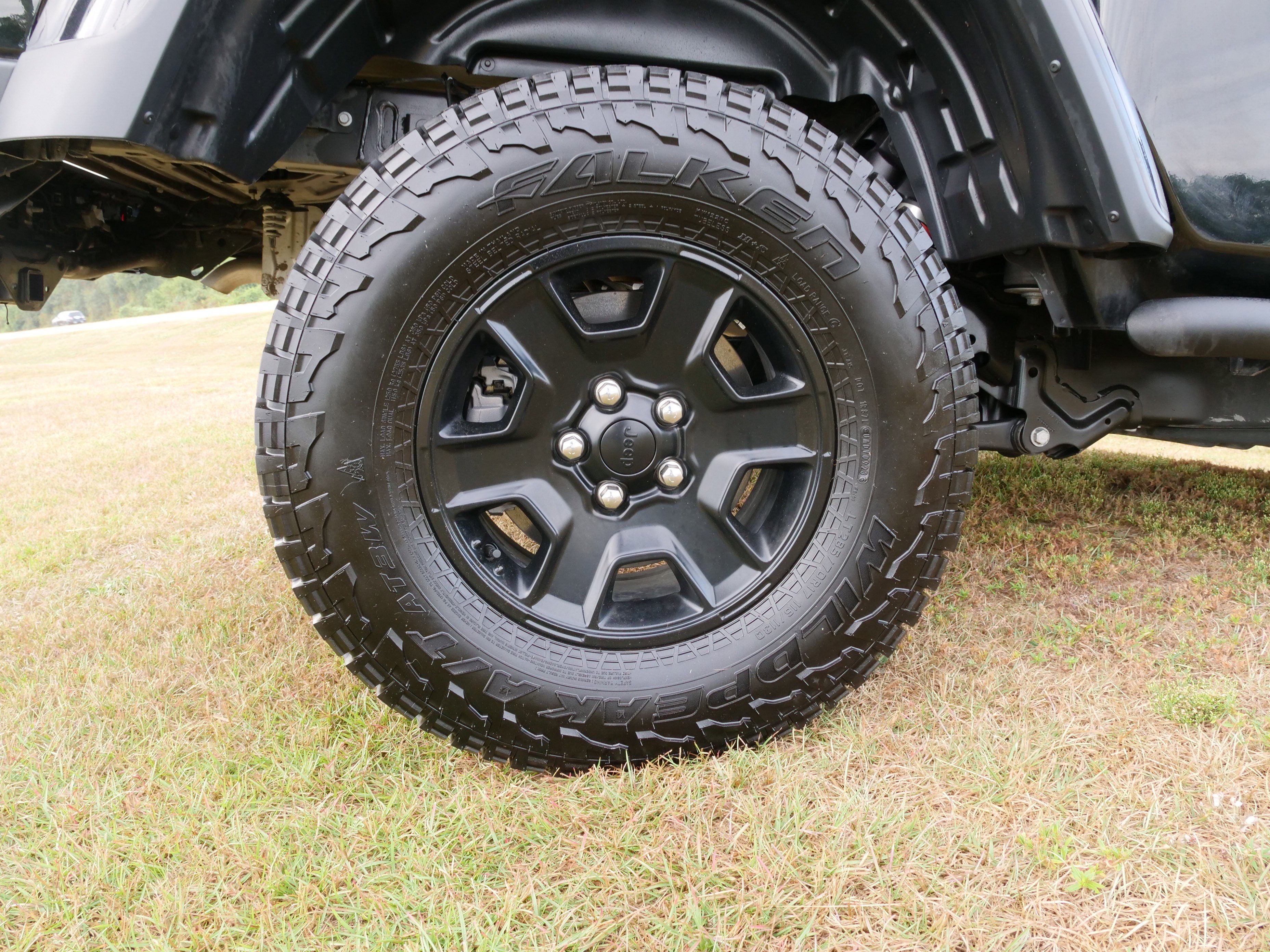 Used 2023 Jeep Gladiator Mojave w/ Cold Weather Group image 12