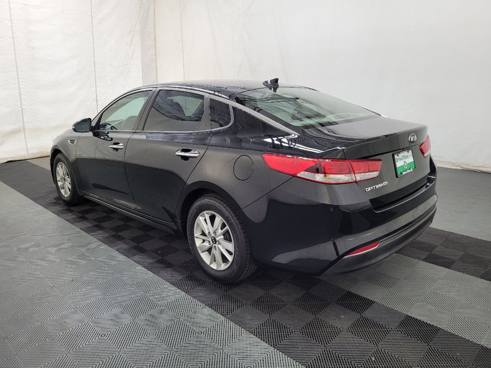 Used 2017 Kia Optima LX FWD image 3