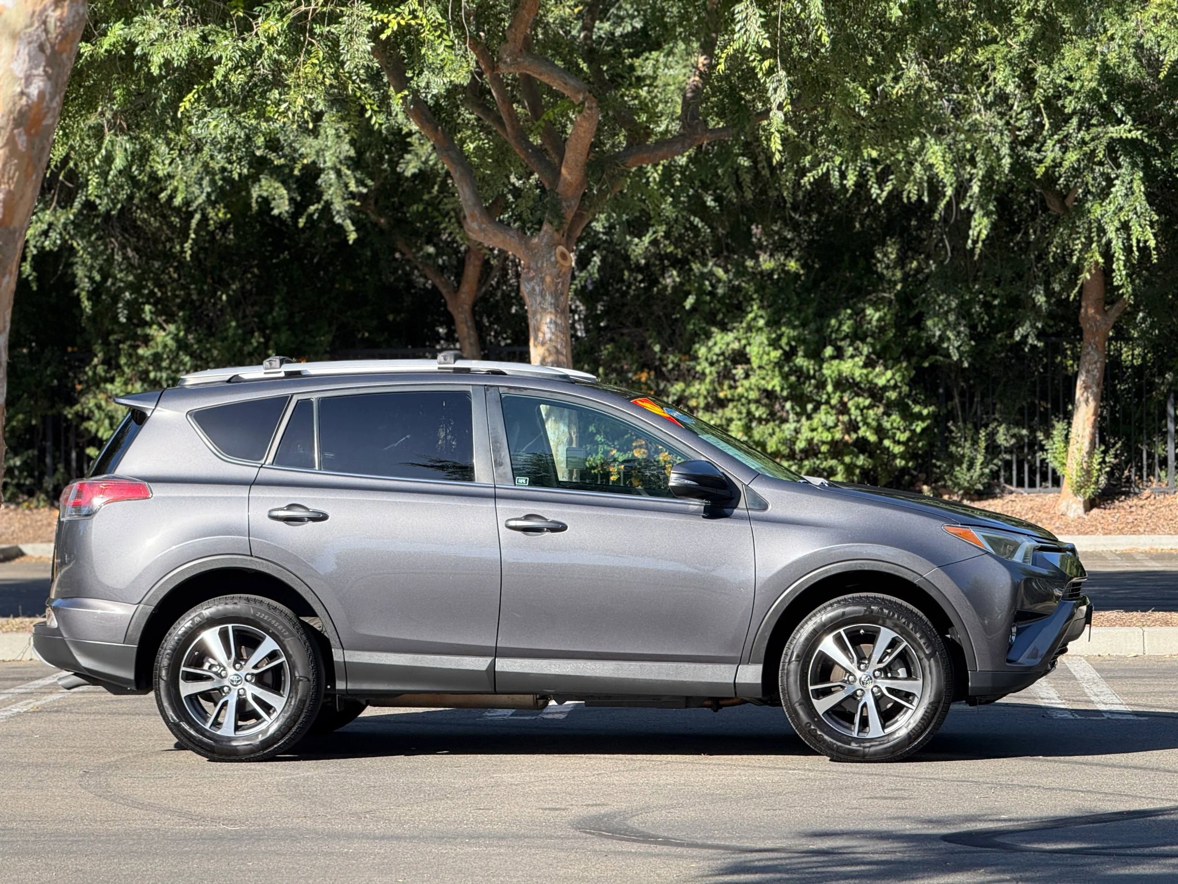 Used 2016 Toyota RAV4 XLE FWD image 3