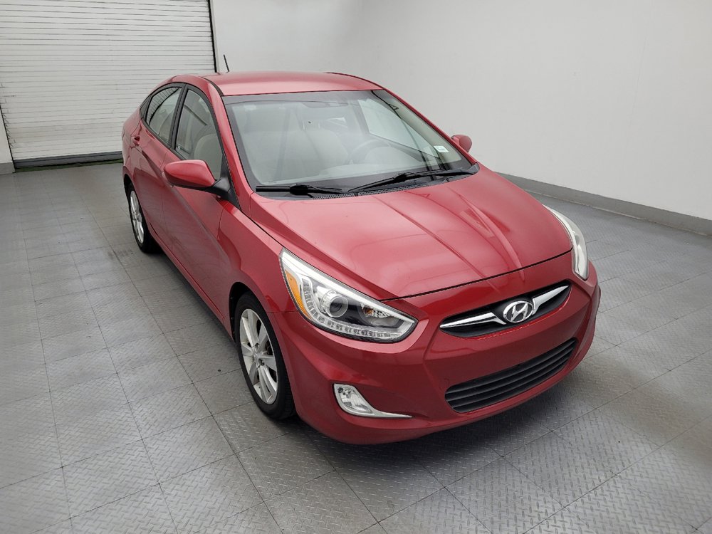 Used 2014 Hyundai Accent GLS w/ Option Group 2 FWD image 13
