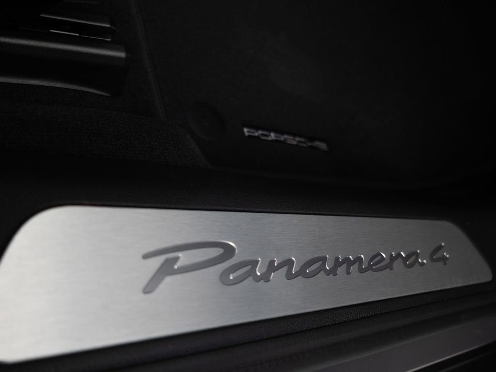 New 2026 Porsche Panamera 4 image 16