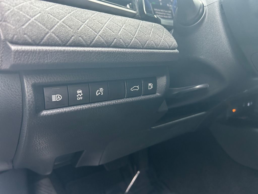 Used 2025 Toyota Camry XLE image 21