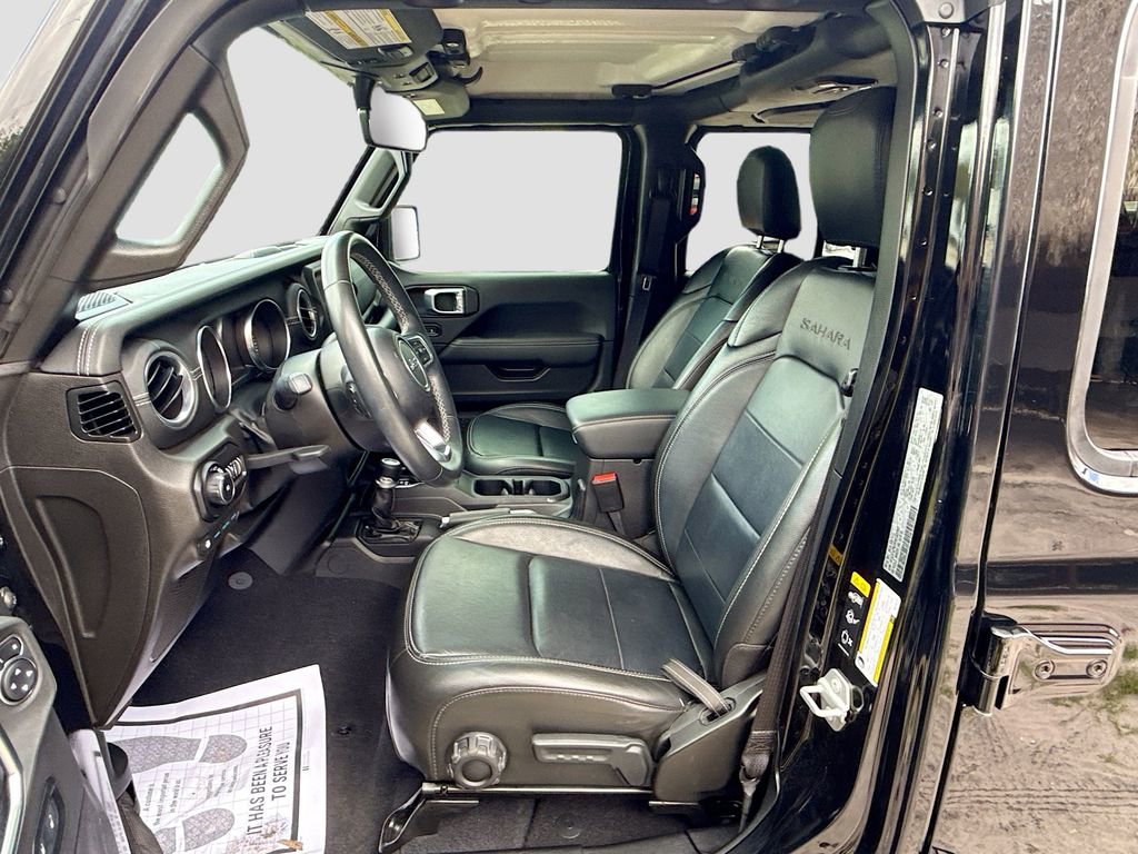 Used 2022 Jeep Wrangler Unlimited Sahara AWD/4WD image 23