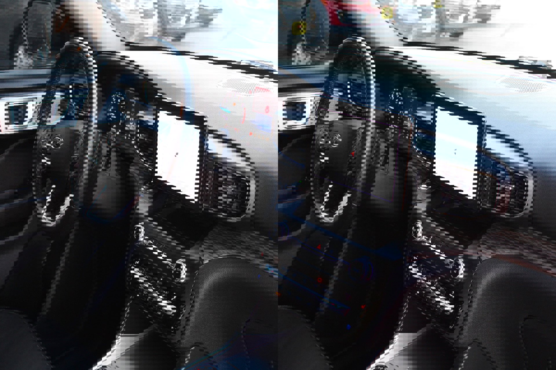 Used 2020 Ford Explorer Limited image 17