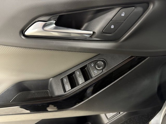 New 2026 Chevrolet Equinox LT w/ Convenience Package II image 8