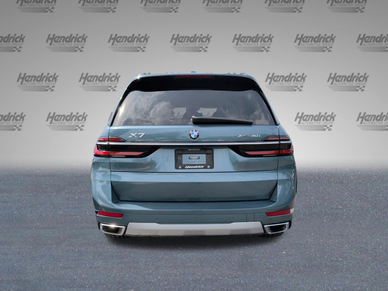 Certified 2024 BMW X7 xDrive40i image 8