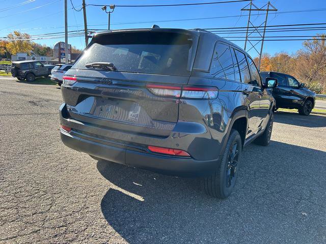 New 2025 Jeep Grand Cherokee 4WD image 5