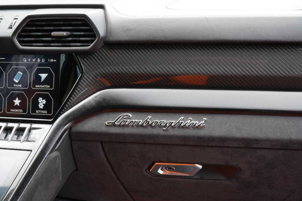 Used 2022 Lamborghini Urus AWD/4WD image 75