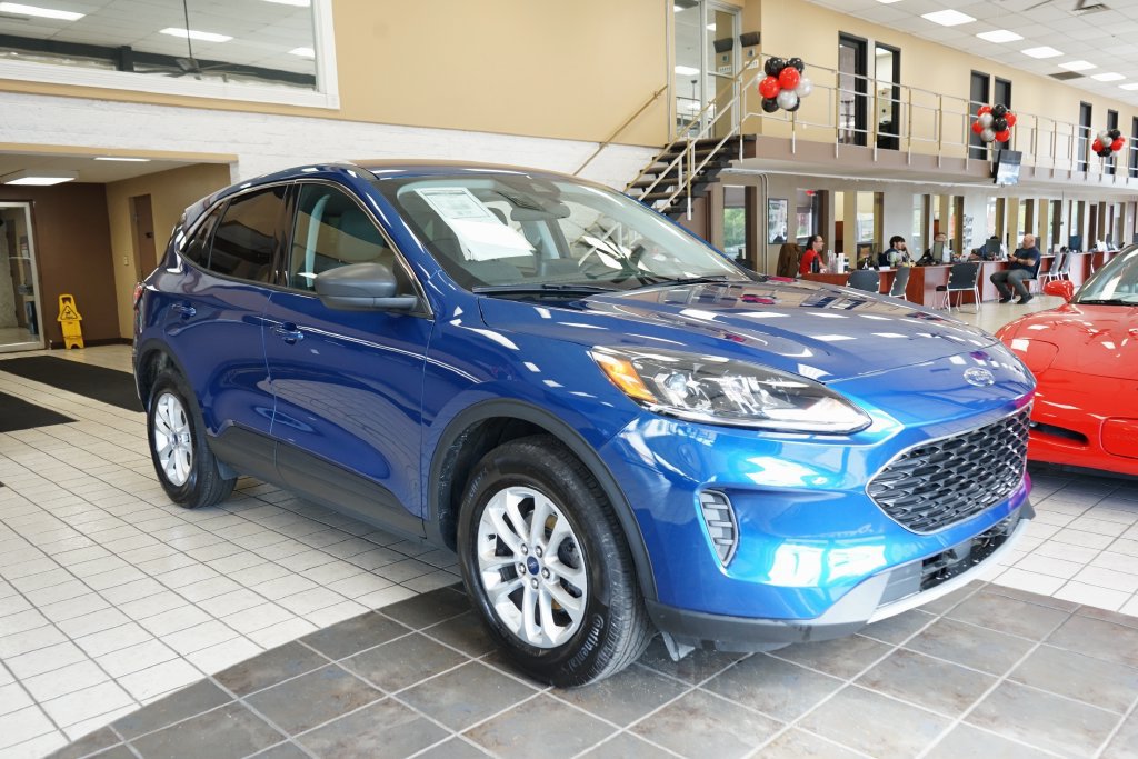 Used 2022 Ford Escape SE w/ Cold Weather Package AWD/4WD image 19