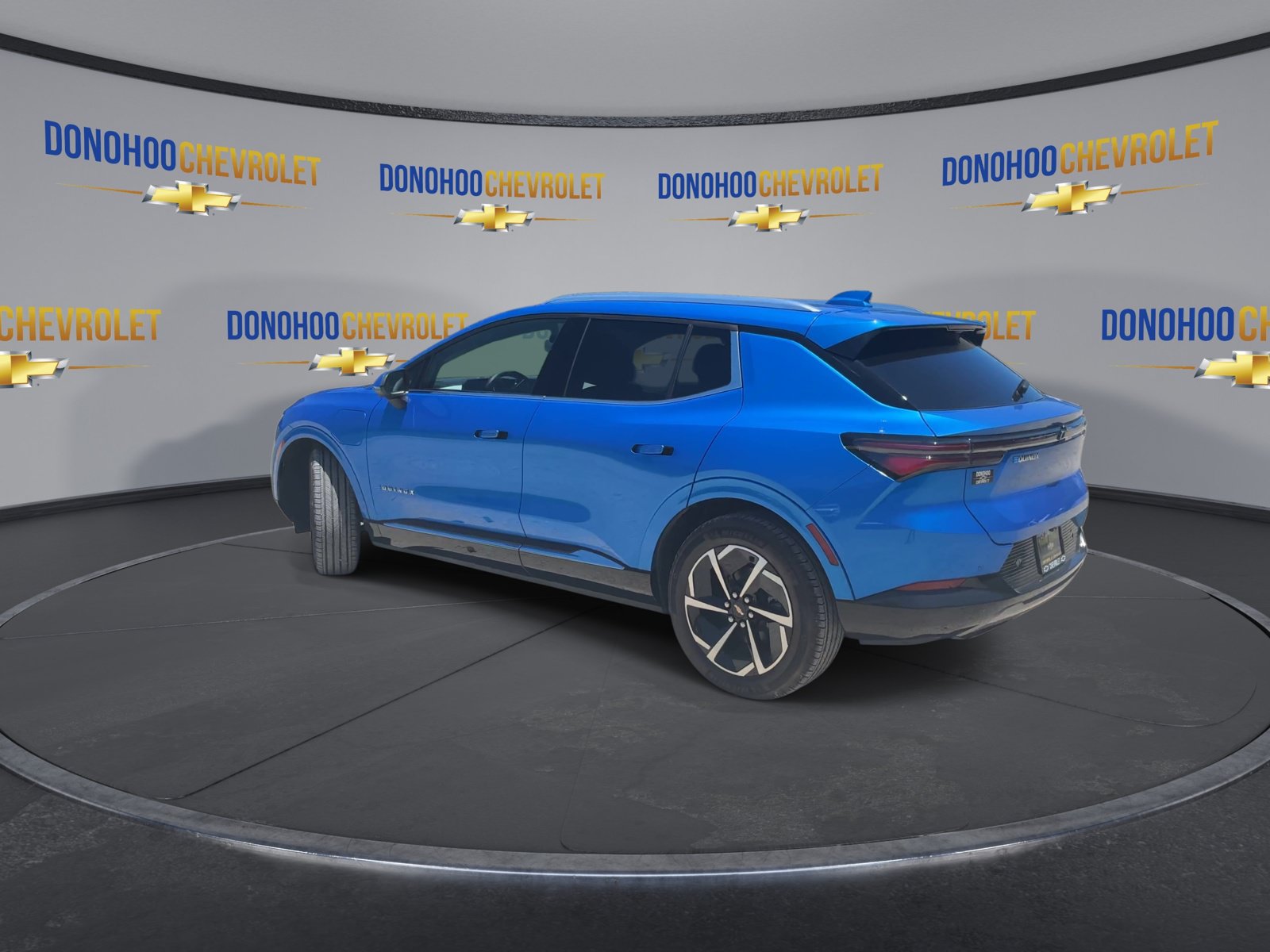 Used 2025 Chevrolet Equinox EV LT FWD image 9