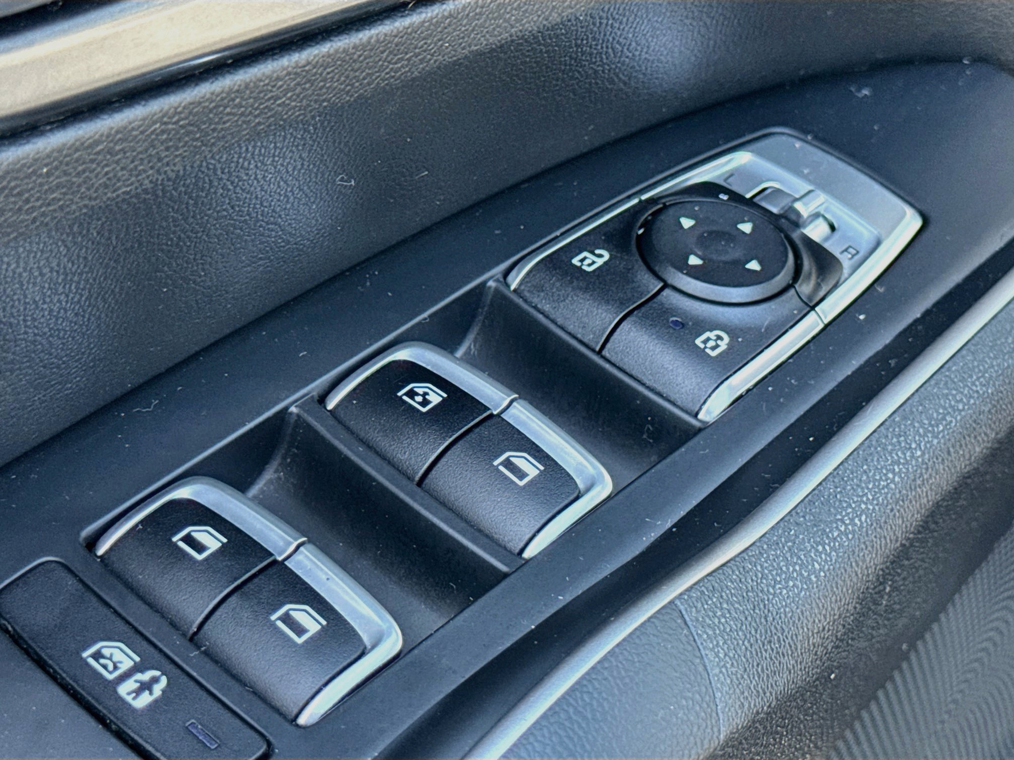 Used 2023 Kia Sorento EX AWD/4WD image 9