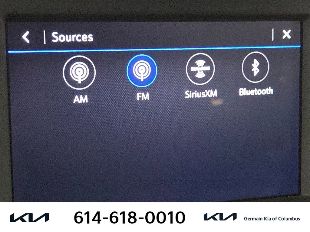 Used 2023 GMC Terrain SLE w/ Driver Convenience Package image 28