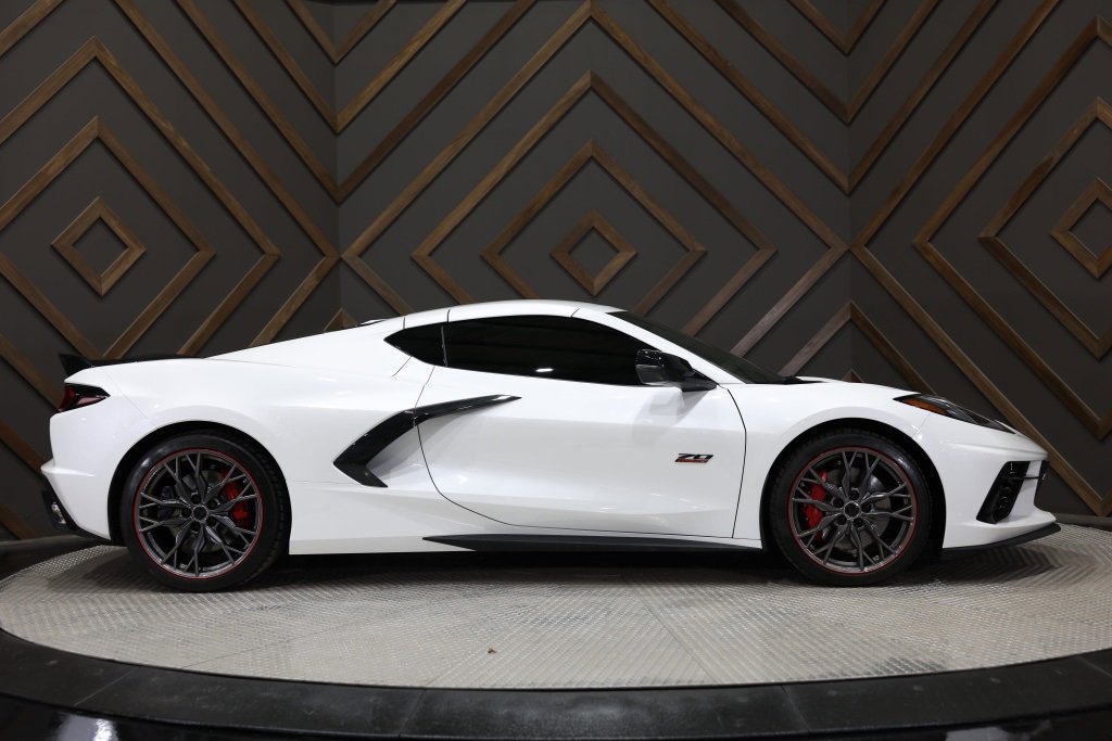 Used 2023 Chevrolet Corvette Stingray Premium Cpe w/ Z51 Performance Package image 9