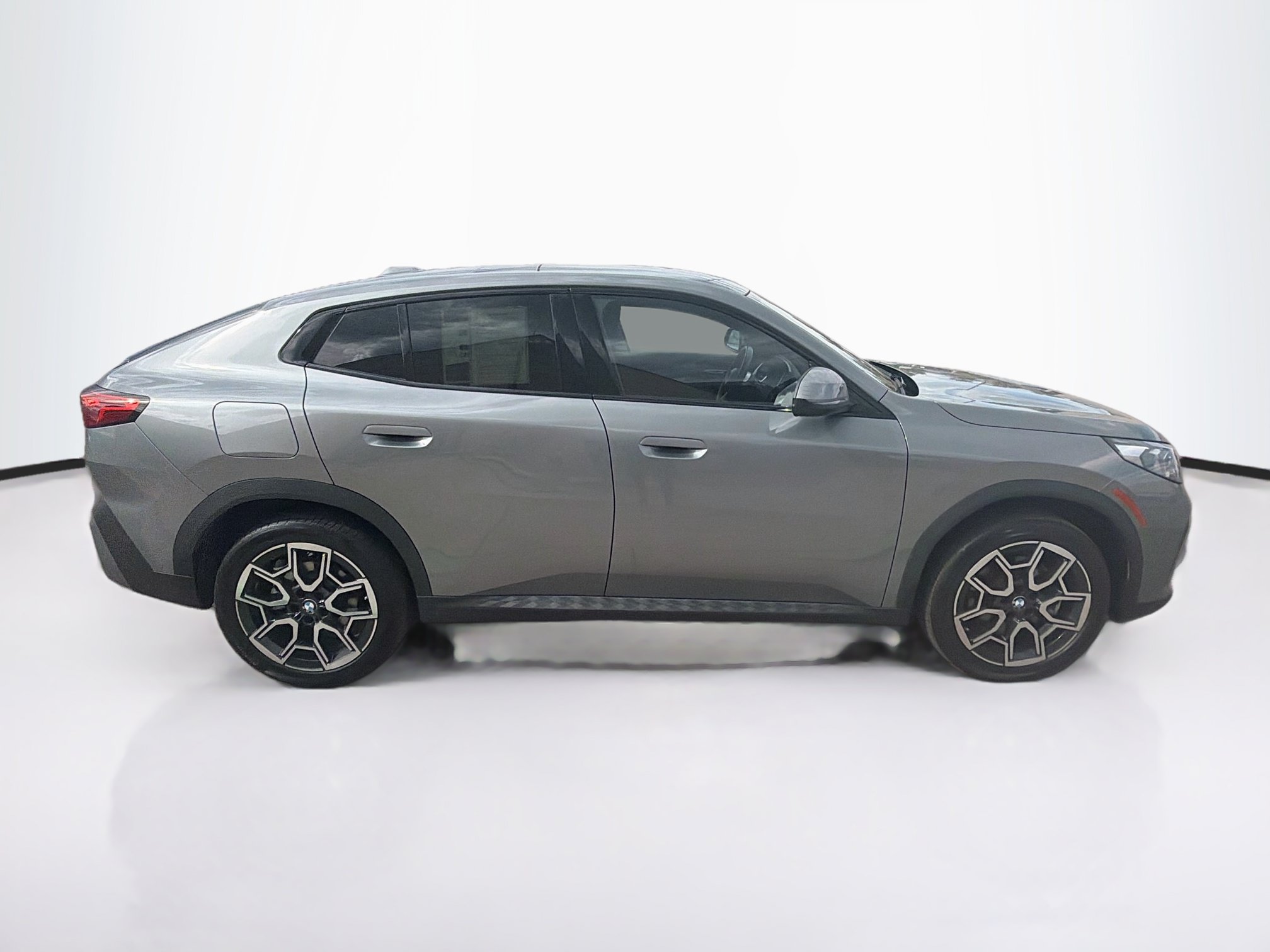 Used 2026 BMW X2 xDrive28i AWD/4WD image 10