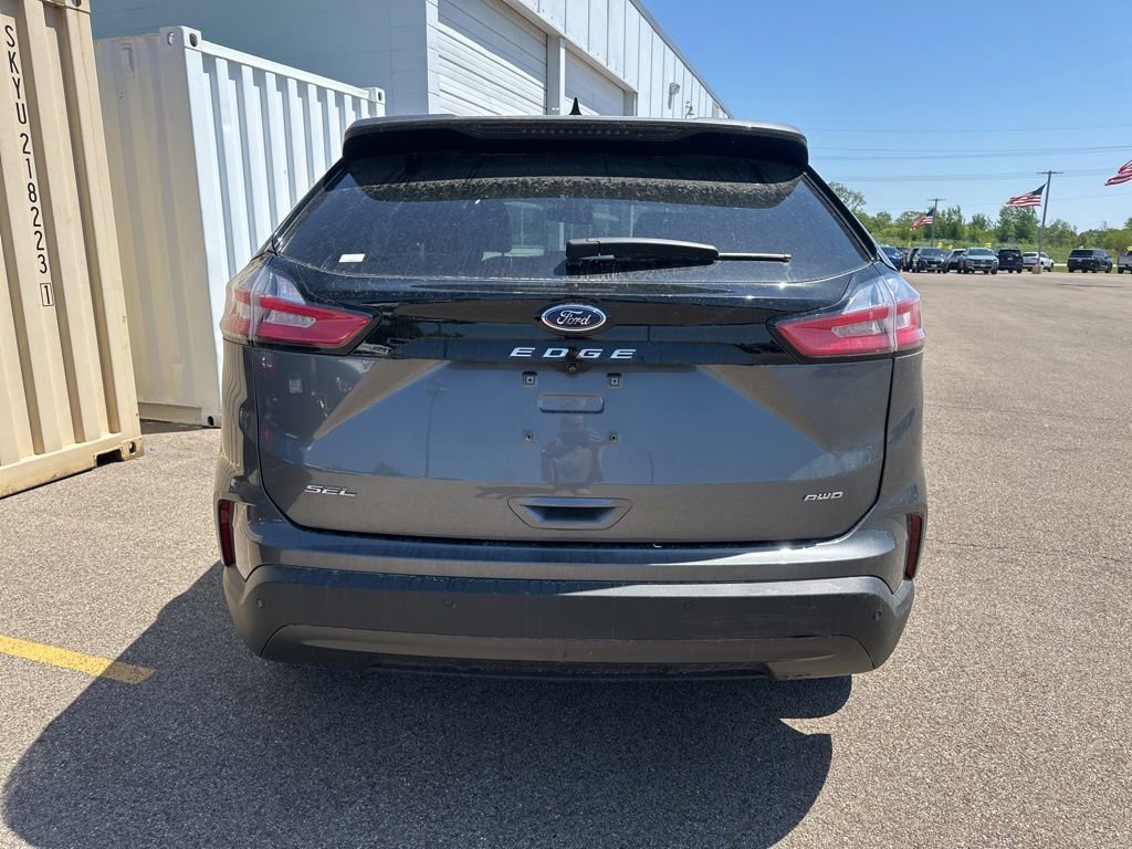 Used 2022 Ford Edge SEL w/ Sport Appearance Package AWD/4WD image 11